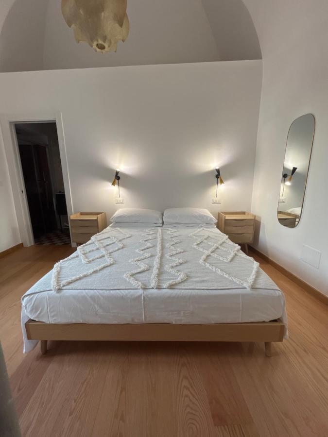 Palazzo Lamantea Boutique Rooms Бишелье Экстерьер фото