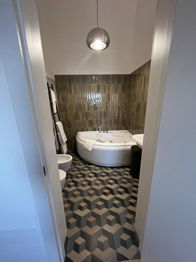 Palazzo Lamantea Boutique Rooms Бишелье Экстерьер фото
